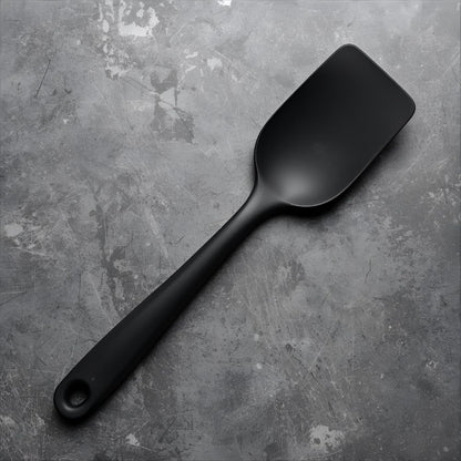 Spatule en silicone noir - cuisine inspirante