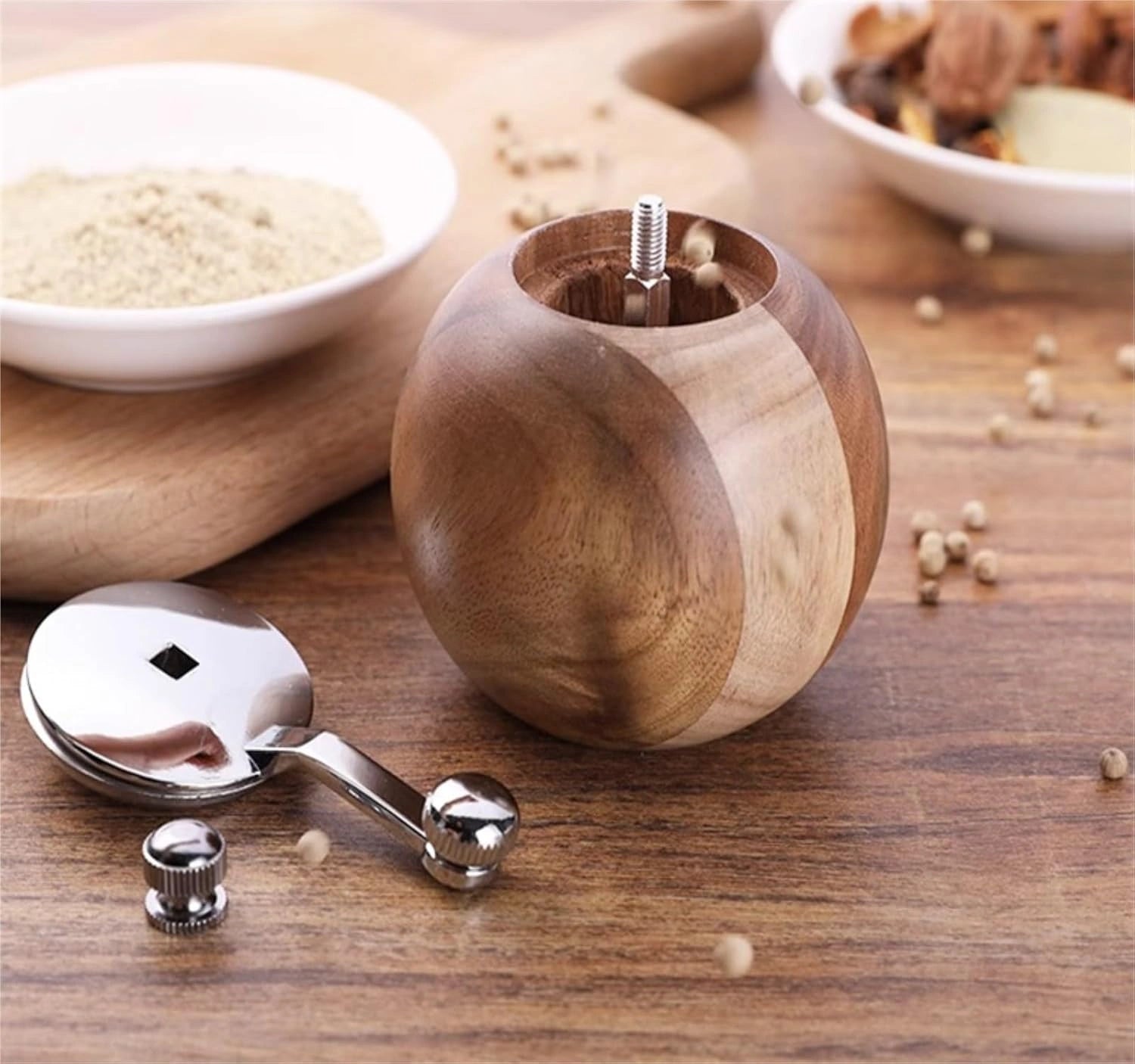 Moulin à poivre et à sel en bois - cuisine inspirante